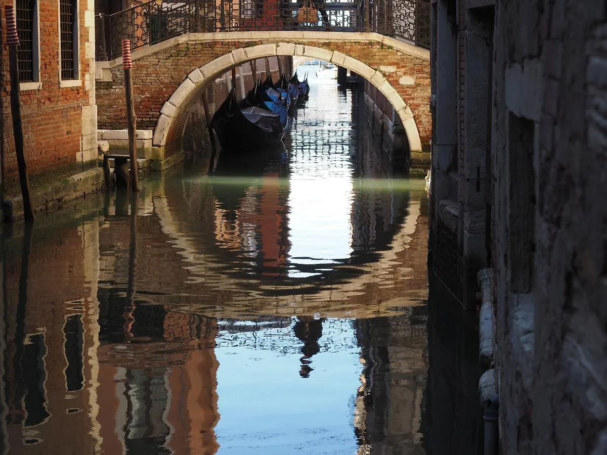 Ai Miracoli Apartment Venice