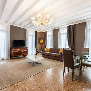 Apartament San Teodoro Palace - Luxury Apartments, Wenecja