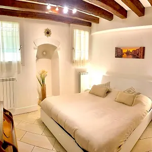 Apartament Biennale Ca Dario, Wenecja