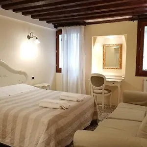 Ca' Venere Cannaregio Venice