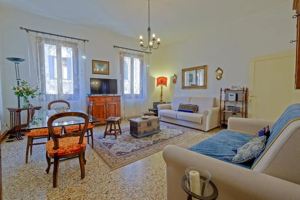 Ai Miracoli Apartment Venice