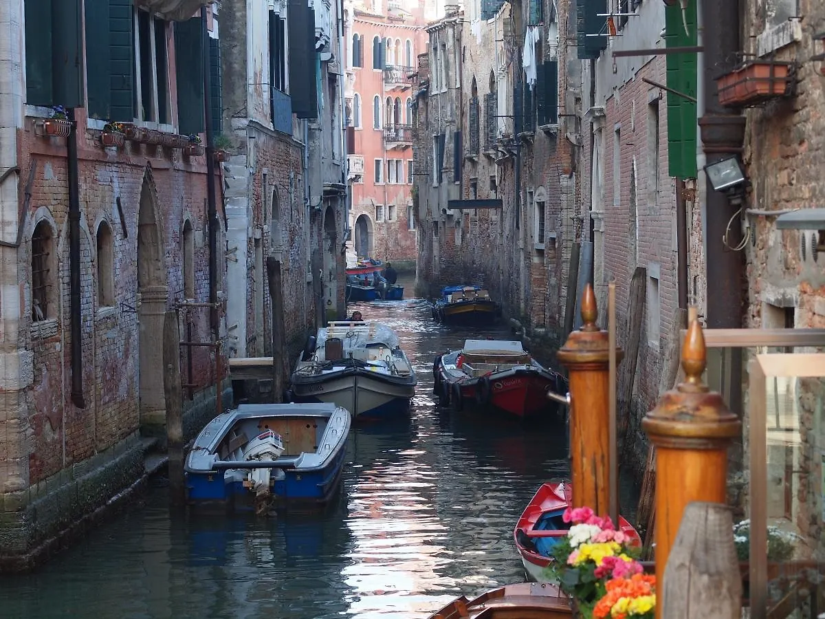 Ai Miracoli Apartment Venice Italy